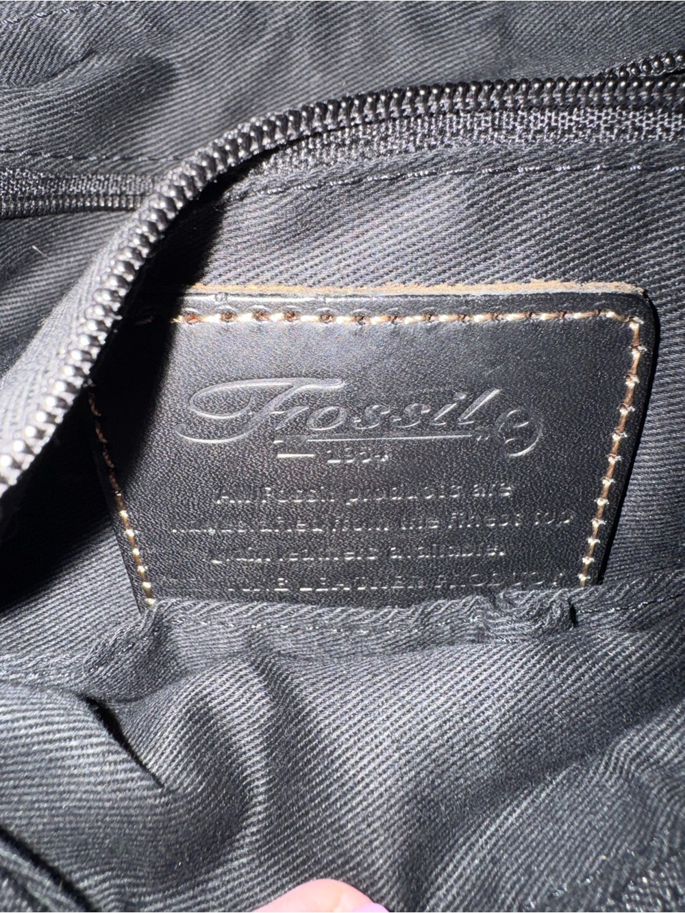 FOSSIL Black Suede Shoulder Bag with Tassel- Pristine condition!! - Picture 4 of 7
